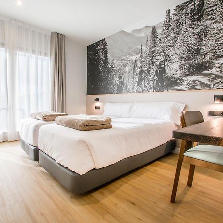 Hotel Ливия Екстериор снимка