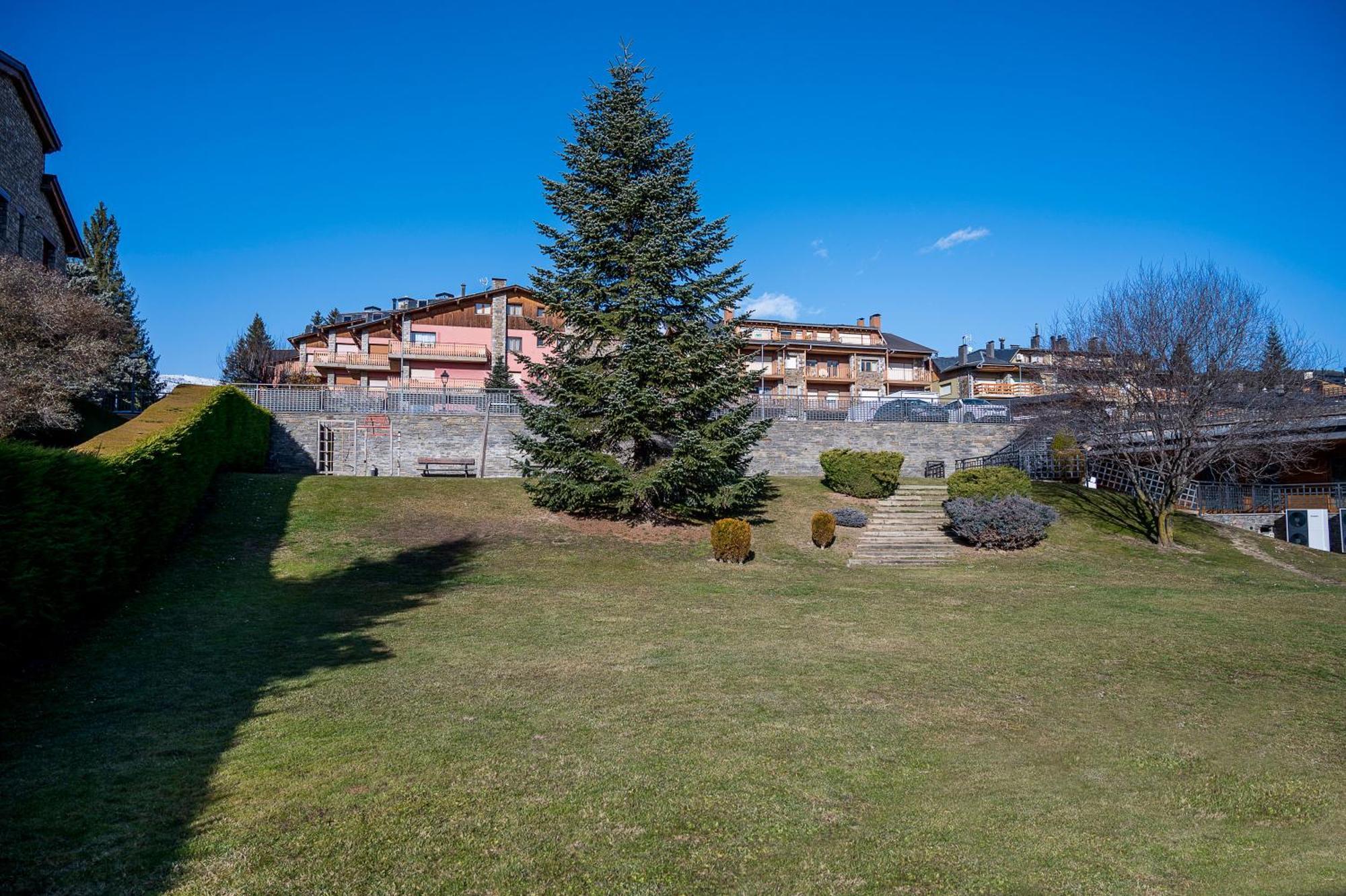 Hotel Ливия Екстериор снимка